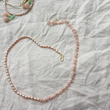Load image into Gallery viewer, Blossom pearl choker
