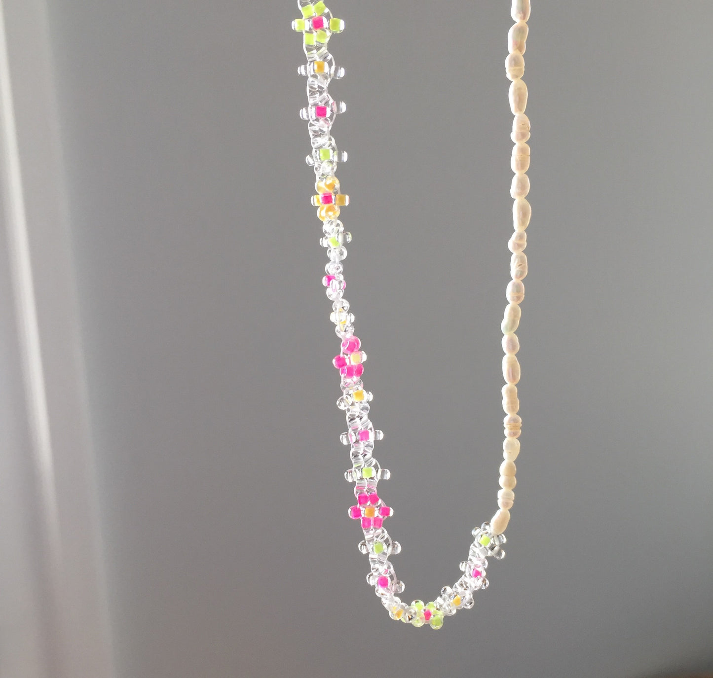 Blossom pearl choker