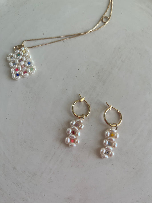 Pane pearl hoops