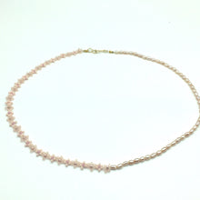 Load image into Gallery viewer, Blossom pearl choker
